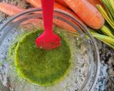 Foto del paso 2 de la receta Níscalos a la plancha con salsa mery de hojas de zanahoria