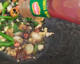 Foto langkah ke 2 dari resep Telur Ceplok Kecap Masak Kilat.
