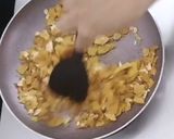 A picture of step 2 of Quick Khakhra chaat.