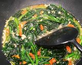 A picture of step 7 of Spinach with goji berry.