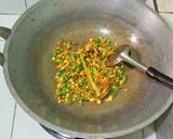Foto langkah ke 3 dari resep Nasi Goreng Kari Vegan.