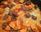 Foto del paso 5 de la receta Estofado de ternera a la cerveza con batata