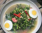 Foto langkah ke 5 dari resep Tumis bayem telor.