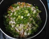 Foto langkah ke 4 dari resep Tumis Tauge Wortel.