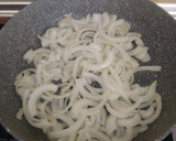 Foto del paso 2 de la receta: Hígado de cerdo encebollado