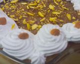 A picture of step 9 of Khubani Ka Meetha (Apricot Trifle).