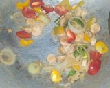 Foto langkah ke 2 dari resep Tumis Udang Paprika.