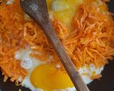 Foto del paso 1 de la receta: Revuelto de zanahoria con huevos y pechuga de pollo