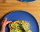 Foto del passaggio 4 della ricetta #655 Avocado toast con pancetta e arachidi 🥖🥓🥜🥑