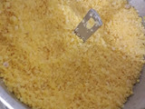 Cuscuz recheado com presunto e queijo