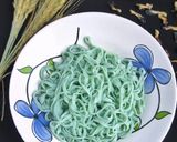 Foto langkah ke 5 dari resep Mie Telur Bunga Telang.