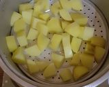 Foto langkah ke 1 dari resep Kentang Gulung.