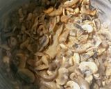 Tejfölös gombapörkölt 🥘 recept fázis 4 fotója