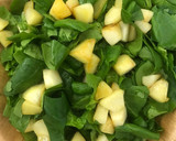 Foto del paso 5 de la receta: Ensalada de espinacas y peras especial