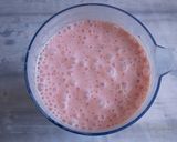 A picture of step 1 of Strawberry Banana Smoothie.
