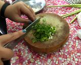 Hình bước làm 2 của món Salad thịt heo kiểu Thái - món gia truyền