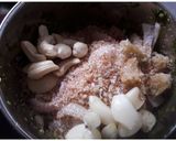 A picture of step 2 of Chicken Gravy.