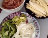 Foto langkah ke 1 dari resep Ayam baby corn black pepper.