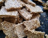 તલ ની ચિક્કી (Til Chikki Recipe In Gujarati) રેસીપી સ્ટેપ4ફોટો