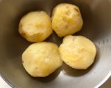 A picture of step 1 of Potato salad made with ”Tofu mayonnaise”.