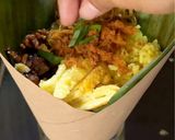 Foto langkah ke 8 dari resep Nasi Kuning Pincuk.
