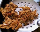 A picture of step 6 of Spicy Bajara Onion Pakoda.
