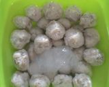 Foto langkah ke 4 dari resep Bakso Ikan Lele kenyal.