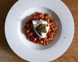 Foto del paso 2 de la receta: Garbanzos a la boloñesa al comino con burrata y pesto