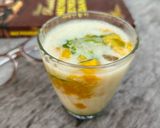 Foto langkah ke 4 dari resep Iced Mango Matcha Latte.