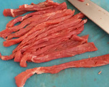 Foto del paso 1 de la receta: Empanadas de carne cortadas a cuchillo