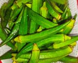 A picture of step 5 of Bhindi Gosht (okra).
