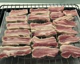 Hình bước làm 3 của món Ba Chỉ Chiên Giòn Sốt Thái