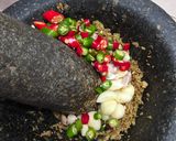 A picture of step 2 of Green Curry Chicken (Gaeng Keow Wan Gai).