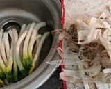 Foto del paso 3 de la receta: Calçots a la plancha con guarnición de carne