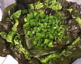 Une image de l'étape 8 de Laitue rougette aux petits oignons blancs et herbes aromatiques.
