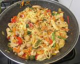 Kínai wokos 🍳 csirkemell 🍗 zöldségekkel 🥦🌶️ recept fázis 9 fotója