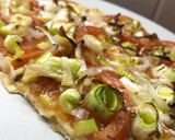 Foto del paso 4 de la receta: Pizza de tomate y Calçots