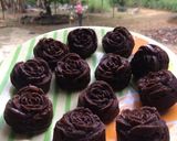 Foto langkah ke 5 dari resep Bolu Kukus mawar (coklat).