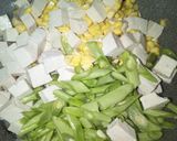 Foto langkah ke 3 dari resep Oseng Buncis,tahu dan jagung manis.