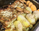 Foto del paso 2 de la receta: Matambrito de cerdo, papas y boniato al horno