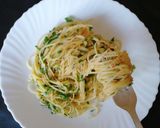 A picture of step 3 of Spaghetti Aglio olio peperoncino.