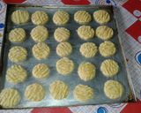 Foto langkah ke 4 dari resep Coconut cookies.