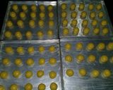 Foto langkah ke 5 dari resep Bola-bola salju keju.