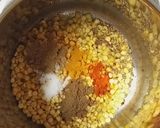 A picture of step 2 of Chana dal parantha.