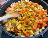 Une image de l'étape 14 de Panais, carottes et navets au curry et bouillon de poularde.