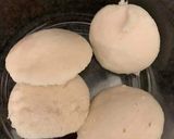 A picture of step 4 of Idli burger.
