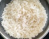 A picture of step 3 of Mitha Pulao.