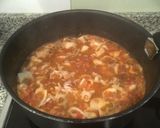 Foto del paso 3 de la receta: Alubias a la marinera (con calamaritos y gambas)