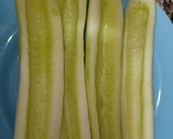 Foto del paso 2 de la receta: Canoa de pepinos en lecho de tomate