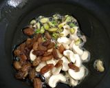 A picture of step 3 of "Shahi Makhana kheer".